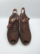 Load image into Gallery viewer, 1930s/1940s Brown Suede Shoes With Punched Holes and Ribbon Laces
