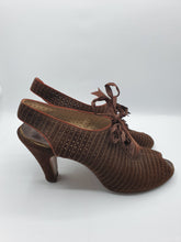 Load image into Gallery viewer, 1930s/1940s Brown Suede Shoes With Punched Holes and Ribbon Laces
