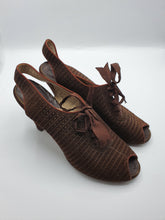 Load image into Gallery viewer, 1930s/1940s Brown Suede Shoes With Punched Holes and Ribbon Laces
