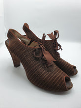 Load image into Gallery viewer, 1930s/1940s Brown Suede Shoes With Punched Holes and Ribbon Laces
