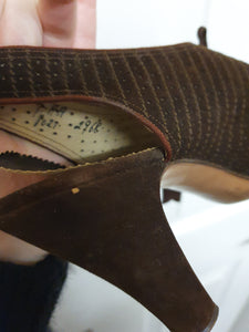 1930s/1940s Brown Suede Shoes With Punched Holes and Ribbon Laces