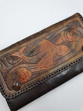 Load image into Gallery viewer, 1930s Brown Leather Small Fish Clutch Bag
