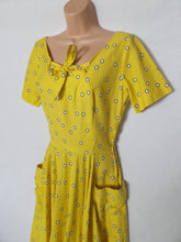 Load image into Gallery viewer, 1950s Rare Horrockses Yellow, Black and White Spotty Print Dress
