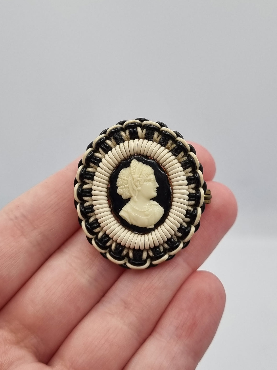 1940s Make Do and Mend Black and White Cameo Wirework Brooch