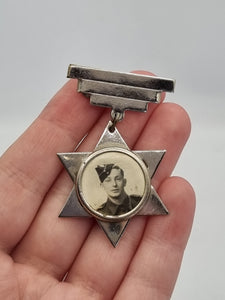 1940s World War Two Star Picture Sweetheart Brooch