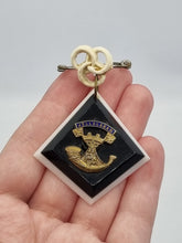 Load image into Gallery viewer, 1940s World War Two Somerset Light Infantry Sweetheart Brooch
