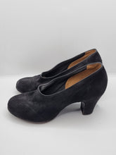 Load image into Gallery viewer, 1940s Black Suede Shoes With Punched Holes
