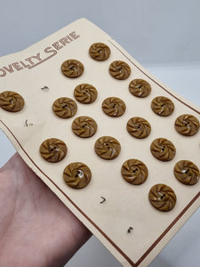 1940s Deadstock Toffee Brown Carded Buttons