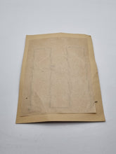 Load image into Gallery viewer, 1940s Deadstock Toffee Brown Carded Buttons
