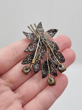 Load image into Gallery viewer, 1930s Art Deco Clear Glass Czech Filigree Flower Brooch
