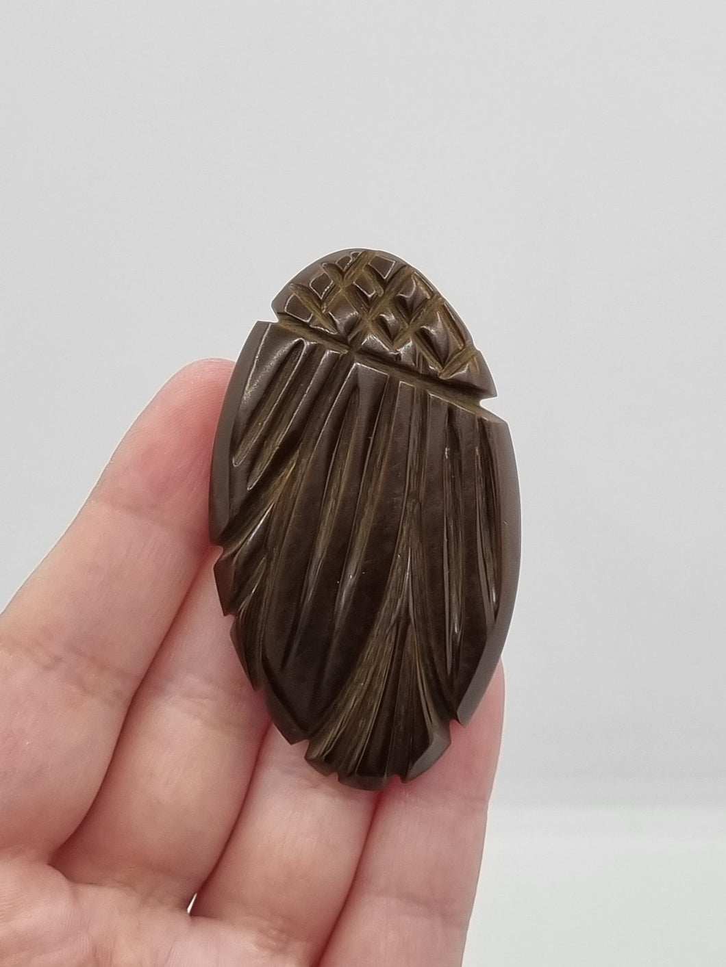 1940s Chocolate Brown Carved Bakelite Brooch