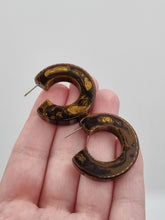 Load image into Gallery viewer, 1940s Light Chocolate Brown Marbled Bakelite Hoop Earrings
