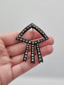 1930s Art Deco Black Diamante Flash Pin
