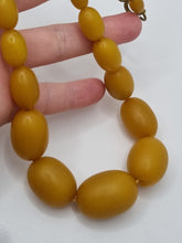 Load image into Gallery viewer, 1940s Chunky Galalith Necklace
