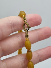 Load image into Gallery viewer, 1940s Chunky Galalith Necklace
