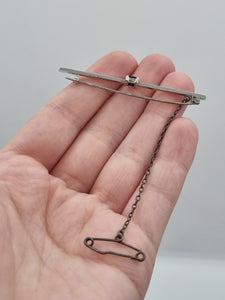 Edwardian 9ct White Gold Bar Brooch With Blue Stone