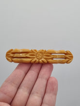 Load image into Gallery viewer, 1940s Butterscotch Bakelite Bar Brooch
