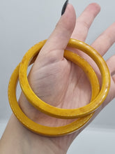 Load image into Gallery viewer, 1940s Butterscotch Bakelite Matching Bangle Set
