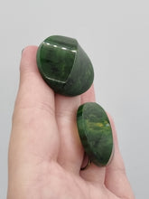 Load image into Gallery viewer, 1940s Cat Eye Shape Green and Yellow Marbled Bakelite Earrings
