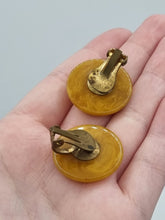 Load image into Gallery viewer, 1940s Marbled Butterscotch Bakelite Clip Earrings
