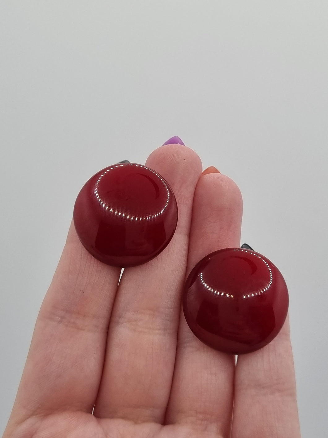 1940s Dark Cherry Red Bakelite Screwback Earrings