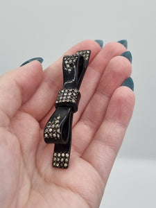 1930s Art Deco Celluloid 3D Bow Brooch