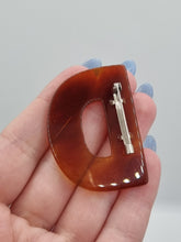 Load image into Gallery viewer, 1940s Iced Tea Bakelite D Brooch
