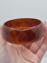 Load image into Gallery viewer, 1940s Marbled Torty Effect Bakelite Bangle
