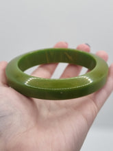 Load image into Gallery viewer, 1940s Thick Olive Greem Marbeld Unusual Shape Bakelite Bangle
